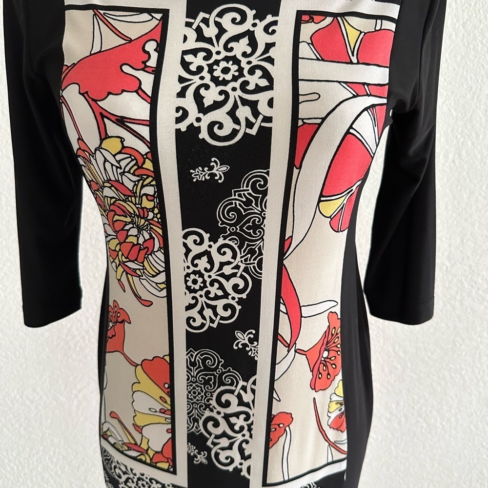 Chic Black and Red Graphic Long Sleeve Dress - Picture 2 of 5